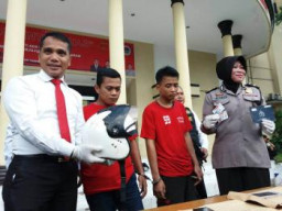 Pasang Istri sebagai Umpan, Suami Rampas Motor