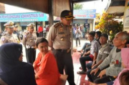 KAPOLRES SIDAK KANTOR PELAYANAN SIM DAN SAMSAT