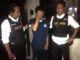 Panik Diteriaki Korban, Penjambret Terjungkal Di Got