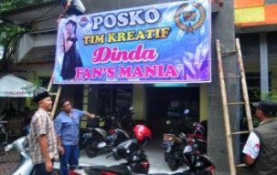 Tim Kreatif  Ajak Masyarakat Dukung Dinda DA4 Lewat SMS.