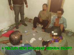 4 Penjudi Remi di Grebek Polsek Dampit Malang.