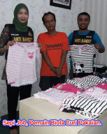 Sepi Job, Pemain Biola Curi Pakaian.