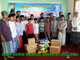 Peringati HUT ke 62, Polantas Bondowoso Gelar Baksos.