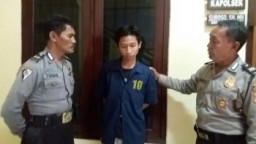  Iman Syafii Curi 39 Head Lamp di Gudang CV. Sumber Rejeki Tempatnya Bekerja.