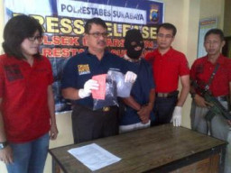 Ayah Bejat, Anak Tiri di Perkosa Hinga 3 Tahun.