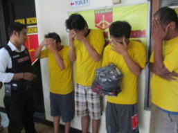 Dua Komplotan Pencuri Sasar Pusat Perbelanjaan "ITC Mall"