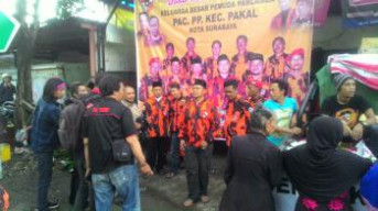 PAC Pemuda Pancasila Pakal Gelar Pasar Murah