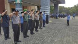 KAPOLRES PASURUAN HADIRI UPACARA GABUNGAN DI GOR UNTUNG SUROPATI KOTA PASURUAN