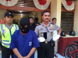 Gara-Gara Embat HP Penjual Giras, Nur Jawi di Periksa Polsek Tambaksari