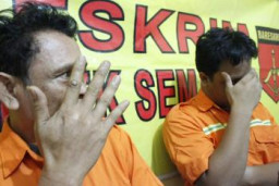 Kompak, Bapak dan Anak Jual Shabu