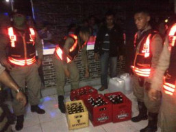 Razia Satpol PP, 2 Cafe di Segel 