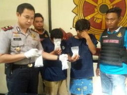 BD Ribuan Pil Koplo, Disergap Polsek Wonokromo