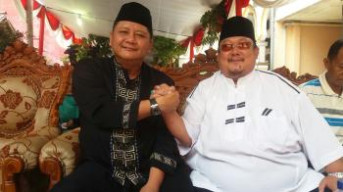 HAUL  HAJI. M JUPRI DIHADIRI WAWALI DAN TOKOH MADURA H. ALI BADRI