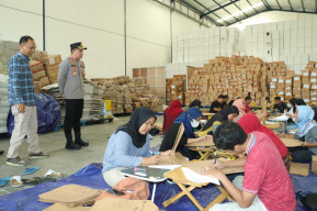 Pastikan Keamanan, Kapolres Gresik Gelar Pengecekan Kantor KPU dan Gudang KPU