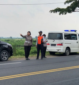 Tekan Angka Kecelakaan, Satlantas Polres Gresik Monev Blackspot dan Troublespot di Jalan Raya Duduksampeyan