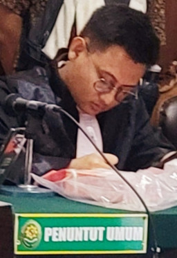 Sidang Lanjutan Judi Online Togel di Pengadilan Negeri Surabaya, Budi Harianto Dituntut 10 Bulan Penjara