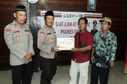 Jumat Curhat, Polres Gresik Mendengar Keluhan Warga Sunan Prapen Giri Kebomas