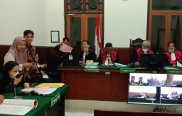 Sidang Perdana Pencurian Sepeda Motor Honda Vario di PN Surabaya, Asmat Buronan, Moch. Muslimin Diadili