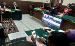 Curi dan Jual Pil Koplo Ribuan Butir dari Gudang Barang Bukti Kejari Perak, Dua Terdakwa Dituntut 4 Tahun 8 Bulan Bui