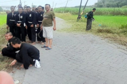 PSHT Ranting Benjeng Ajak Siswanya, Gelar Kerja Bakti di Desa Sirnoboyo