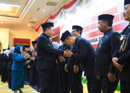Pj Gubernur Jatim Lantik 13 Pjs Bupati/Wali Kota, Ini Pesannya