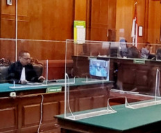 Cekik Manager Perumahan dan Apartemen Darmohill, Toni Sutikno Diadili Perkara Pidana Penganiayaan dan Pengancaman