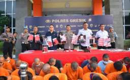 Asta Cita 100 Hari Presiden Indonesia, Dalam 18 Hari Polres Gresik Berhasil Ungkap Kasus Judi hingga Narkoba