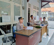 Pastikan Keamanan dan Kelengkapan Logistik Pemilu 2024, Polres Gresik Lakukan Pengamanan di Setiap PPK