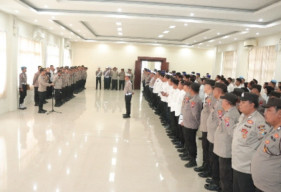 Adanya Cuaca Ekstrim, Ini Pesan Wakapolres Gresik saat Apel Pagi