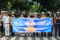 Satlantas Polres Gresik Kampanyekan Keselamatan Berlalu Lintas Dalam Ops Keselamatan Semeru 2025