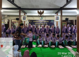 Malam Selikuran, Agenda Rutin Pemdes Wirobiting Untuk Berbagi