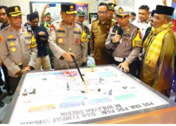 Kapolres Gresik Dampingi Kunjungan Kerja Kapolda Jatim Dalam Rangka Ops Ketupat Semeru 2025 ke Pos Pelayanan Bunder