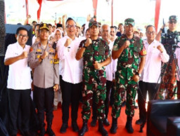 Kapolres Gresik Hadiri Panen Raya Padi Serentak di Driyorejo, Dukung Ketahanan Pangan Nasional