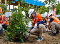 Lanjutkan ESG Journey dan Transformasi, TPS Ajak Pelanggan & Pemangku Kepentingan Menanam Pohon Buah