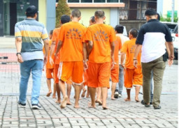 Ungkap 15 Kasus Kriminal Selama April 2025, Polres Gresik Amankan 22 Tersangka Diamankan