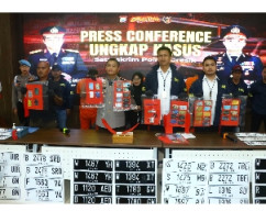 48 Kali Beraksi, 5 Tersangka Pencurian Modus Ganjal ATM di Gresik Berhasil di Amankan Polisi