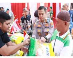 Jelang HUT RI ke-80, Sinergi Polres Gresik dan Bulog Hadirkan Gerakan Pangan Murah