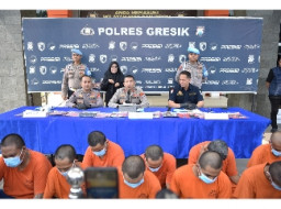 Selama 12 Hari, Polres Gresik Ungkap 16 Kasus Narkoba: Amankan 20 Tersangka