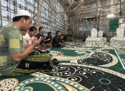 Puncak HUT PJS ke-4, Ziarah ke Makam Ulama Kharismatik Habib Sholeh Tanggul