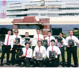 Berhasil Ungkap Kasus Pembunuhan 1x24 Jam, Satreskrim Polres Gresik Terima Penghargaan dari Kapolda Jatim