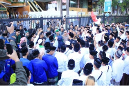 HIASAN-MU Lepelle Gelar Demonstrasi di The Trans Icon Surabaya, Tayangan Trans7 Lecehkan Pesantren