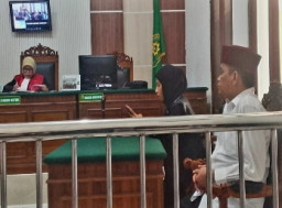 Residivis Narkotika Antar Kota Kirim Sabu 24,7 Gram ke Lumajang, Dedi Febrianto Diadili di PN Surabaya