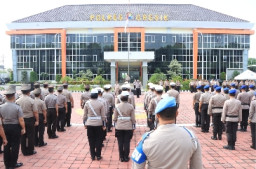Pimpin Apel Perdana, Kapolres Gresik AKBP Ramadhan Nasution Tekankan Layani Masyarakat Dengan Hati