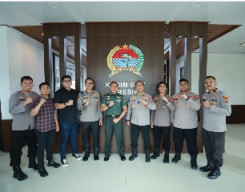 Perkuat Sinergitas TNI-Polri Demi Kondusifitas Wilayah, Kapolres Gresik Silaturahmi Dandim 0817