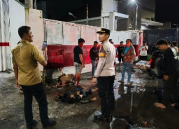 Maling Motor di Gresik Bonyok di Hajar Warga, Satu Terduga Pelaku Tewas, Polres Gresik Amankan Barang Bukti