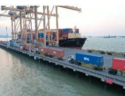 Arus Peti Kemas TPS Pada Bulan Desember 2025 Tetap Tumbuh