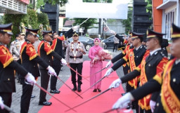 Tradisi Pisah Sambut Kapolres Gresik, AKBP Rovan Berpamitan, AKBP Ramadhan Siap Lanjutkan Pengabdian