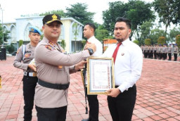 17 Personel dan 2 Masyarakat Terima Penghargaan dari Kapolres Gresik, Apresiasi "Jogo Gresik"