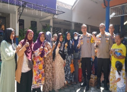 Polres Gresik Gelar Bazar dan Pasar Murah, Warga Serbu Sembako Harga Terjangkau
