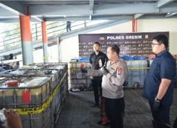 Ungkap Penimbunan 17 Ribu Liter Solar Subsidi, Polres Gresik Amankan Satu Tersangka